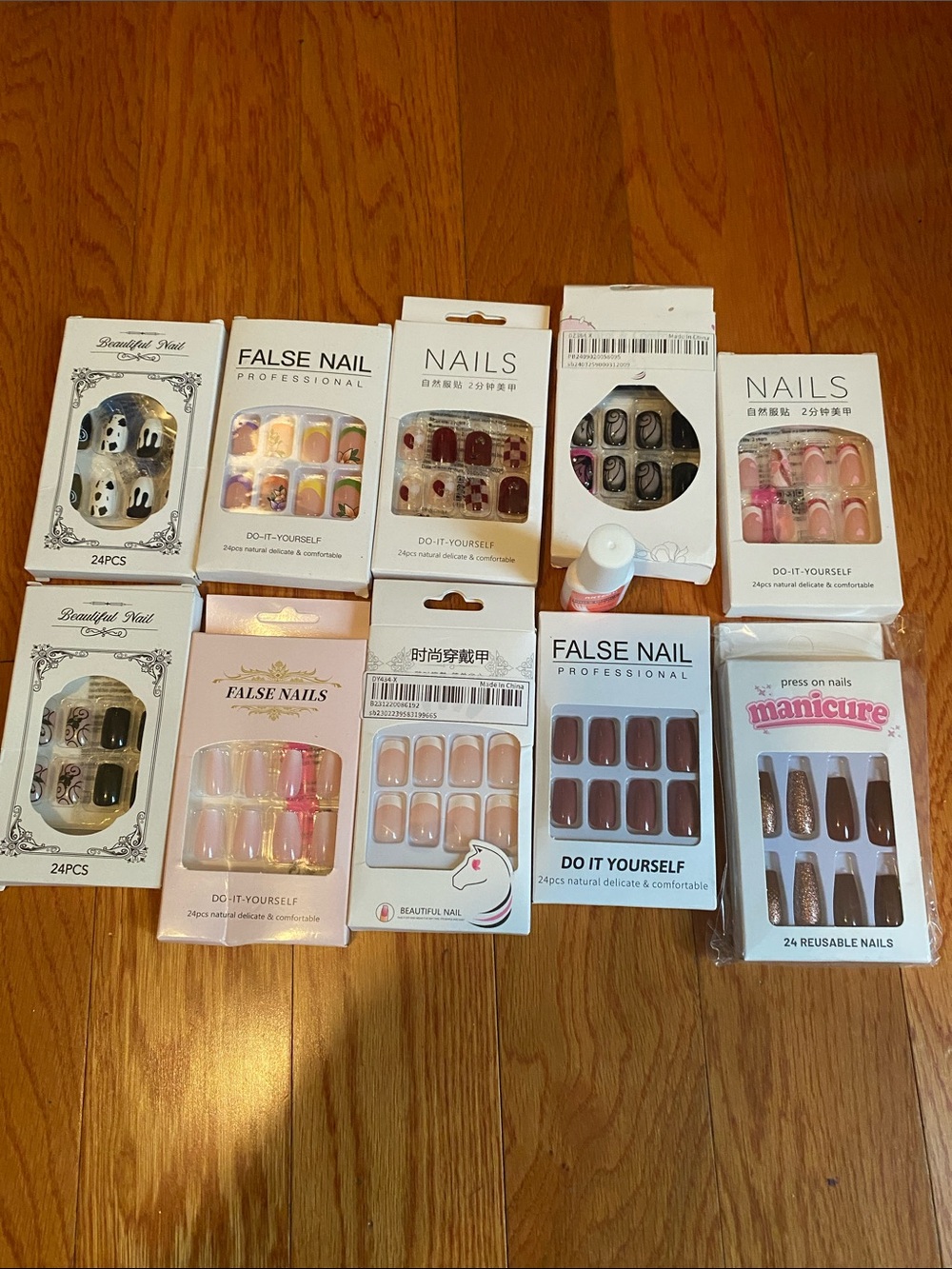 10 Sets of 24 pcs Delicate and Comfortable False Nails
